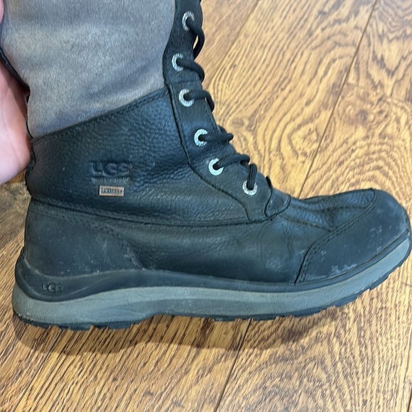 Ugg Adirondack boots - size 8.5 - Picture 10 of 16